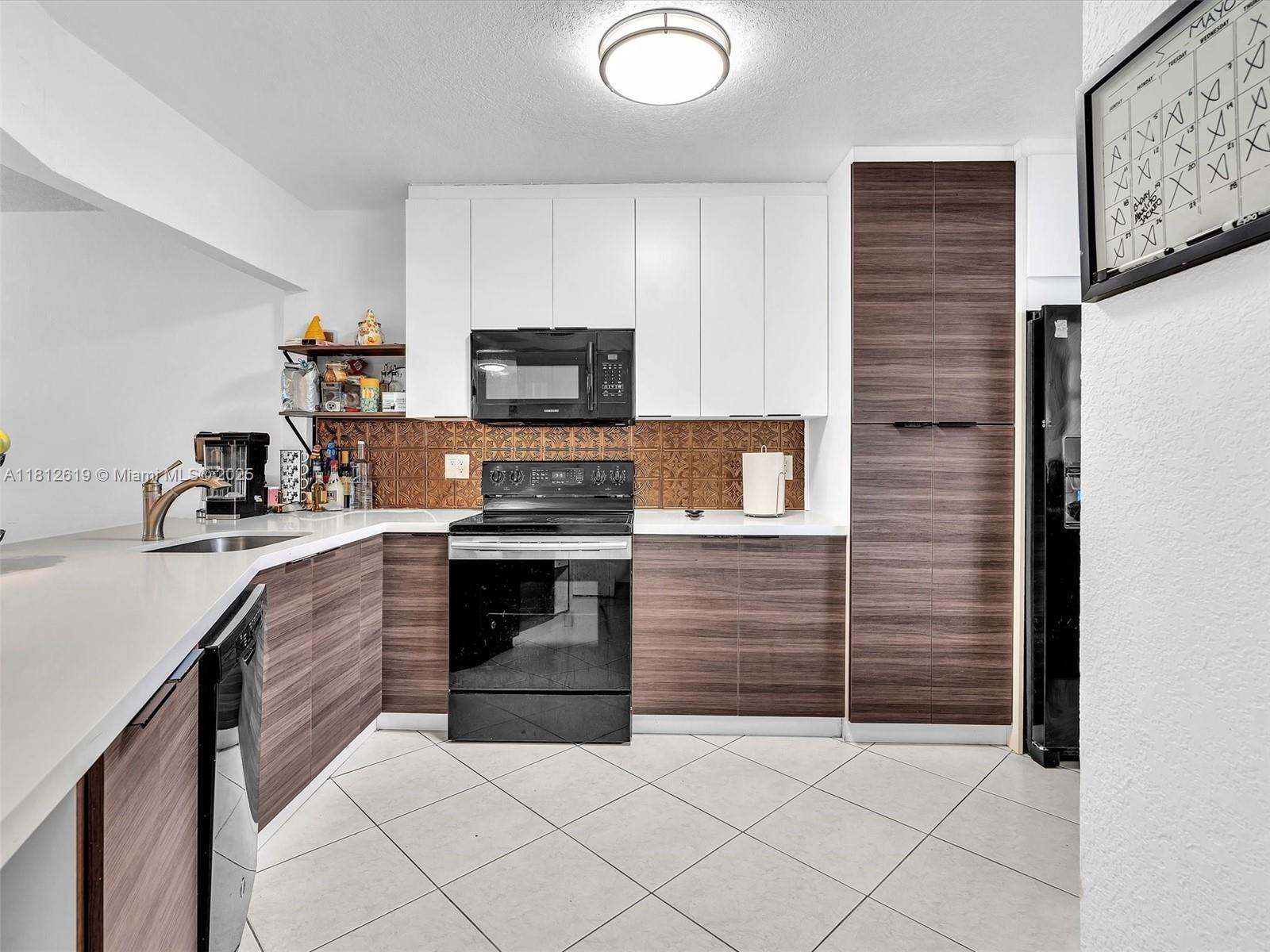 Property photo # 6