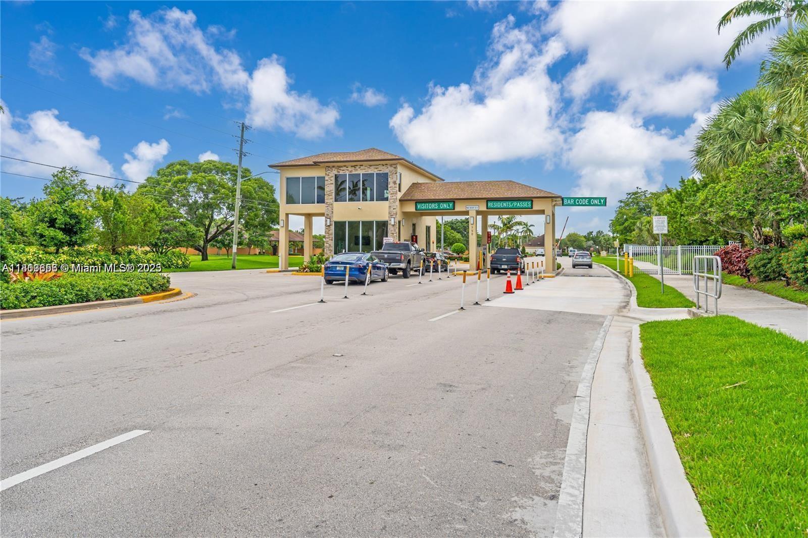 1300 SW 125th Ave #108K, Pembroke Pines, Florida image 36