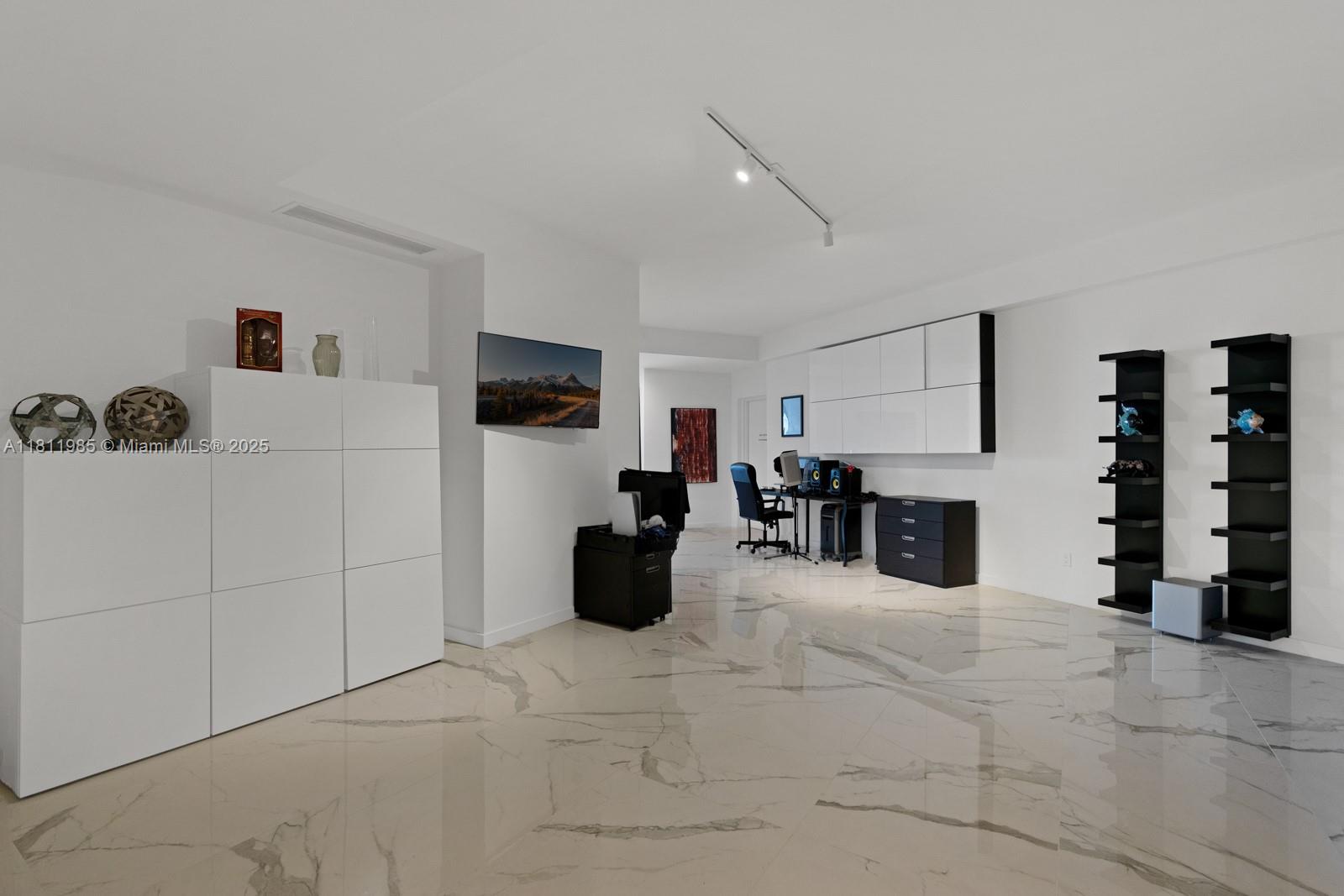 18555 Collins Ave #1703, Sunny Isles Beach, Florida image 33