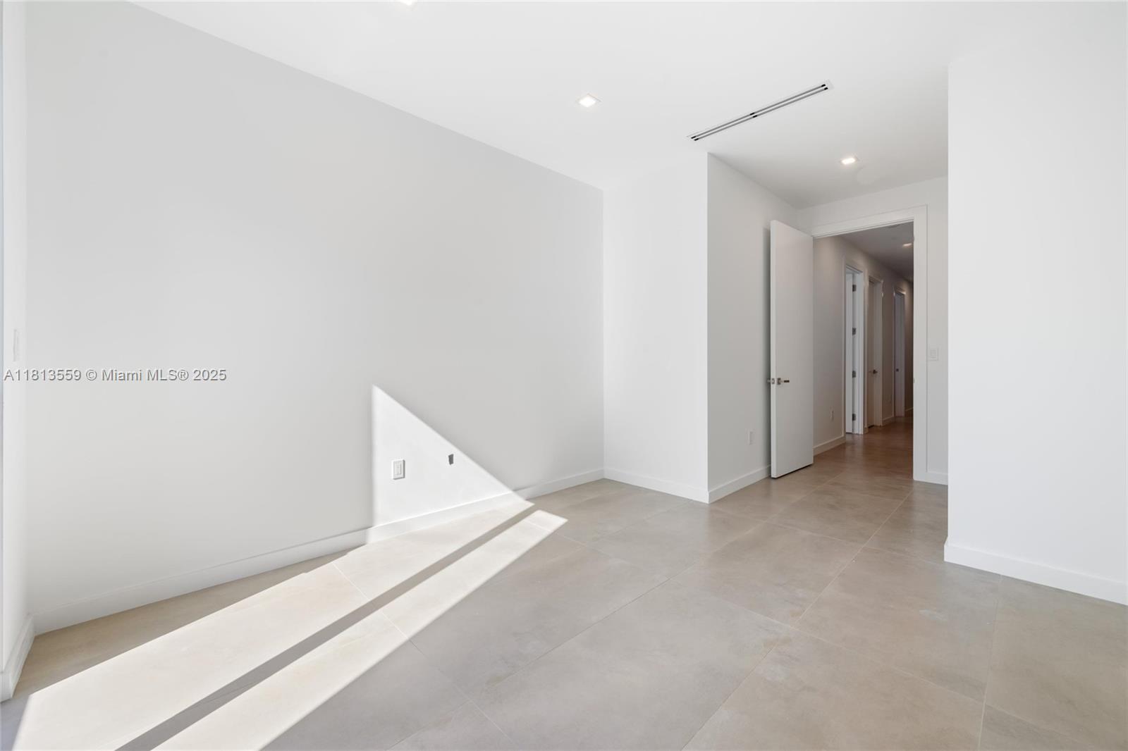 1201 SW 23rd St #RIGHT, Miami, Florida image 20