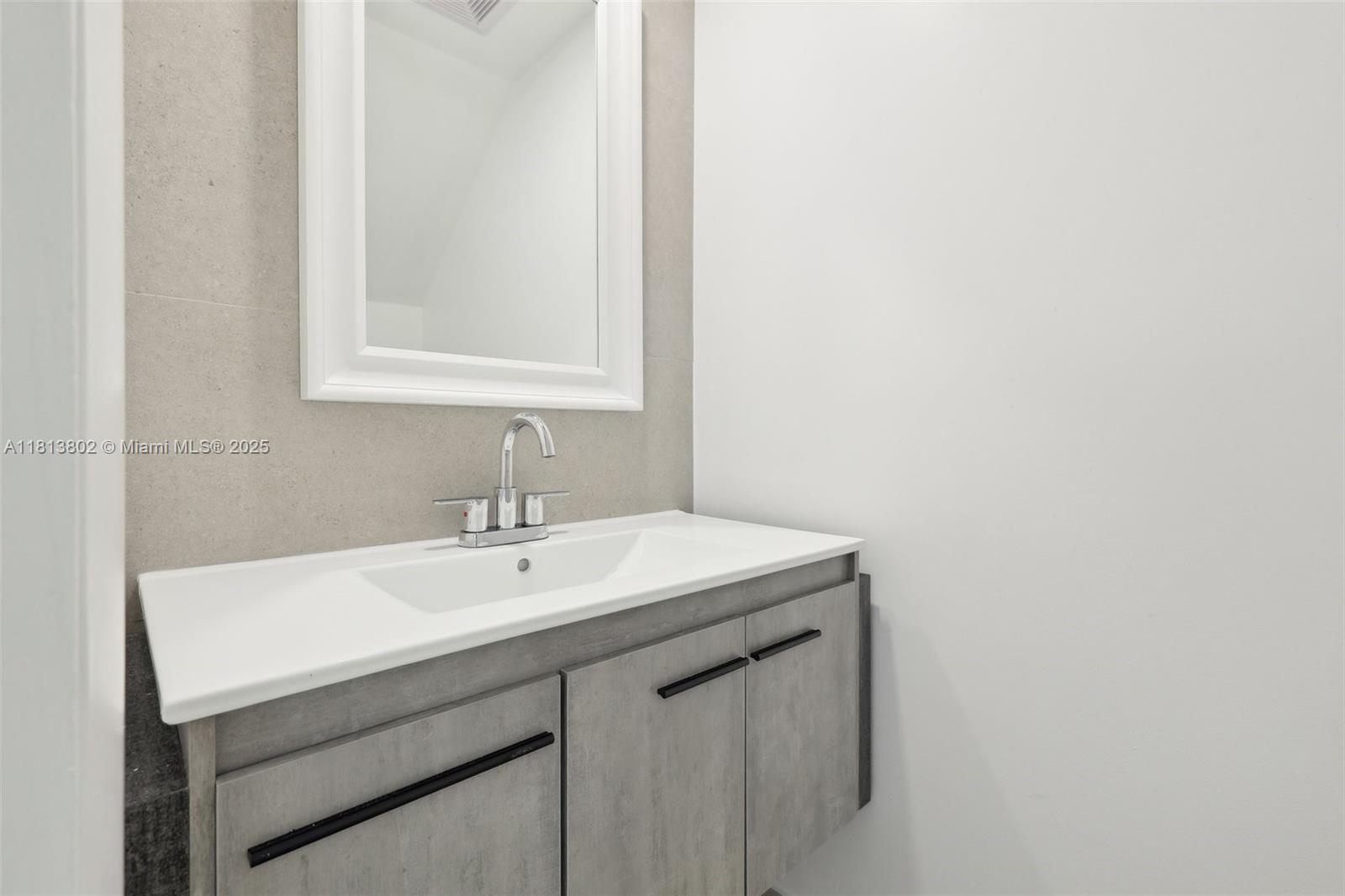 1951 Atlantic Shores Blvd #14, Hallandale Beach, Florida image 18