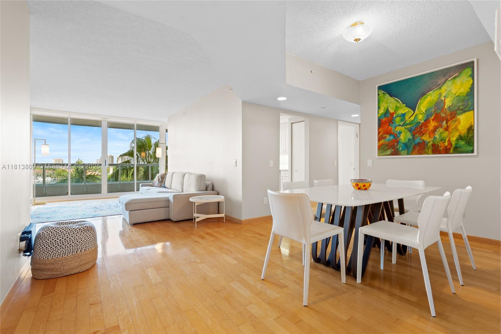 21205 Yacht Club Dr #707, Aventura, Florida image 1
