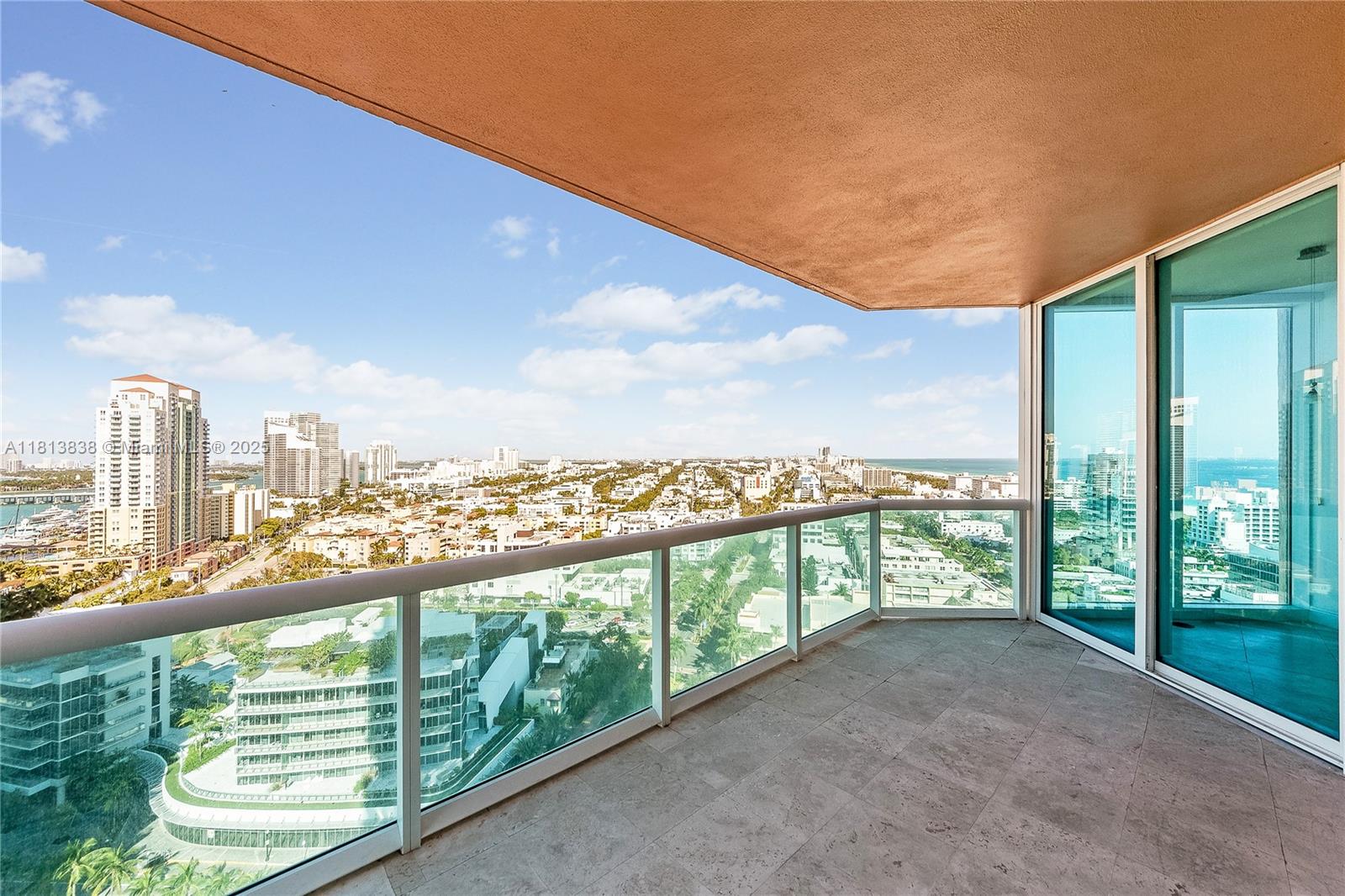 300 S Pointe Dr #2103, Miami Beach FL 33139