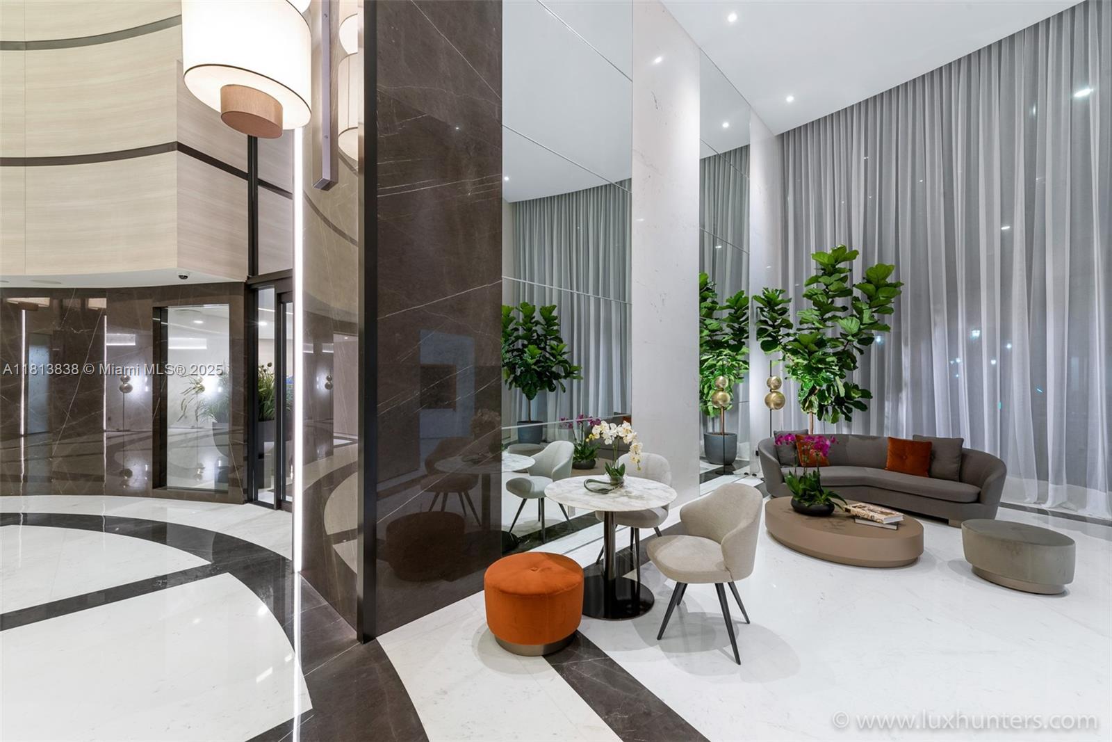 300 S Pointe Dr #2103, Miami Beach FL 33139