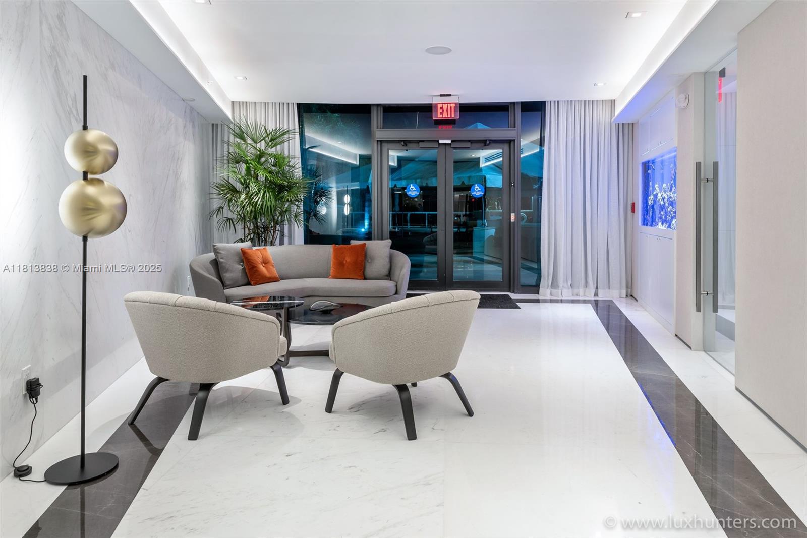 300 S Pointe Dr #2103, Miami Beach FL 33139