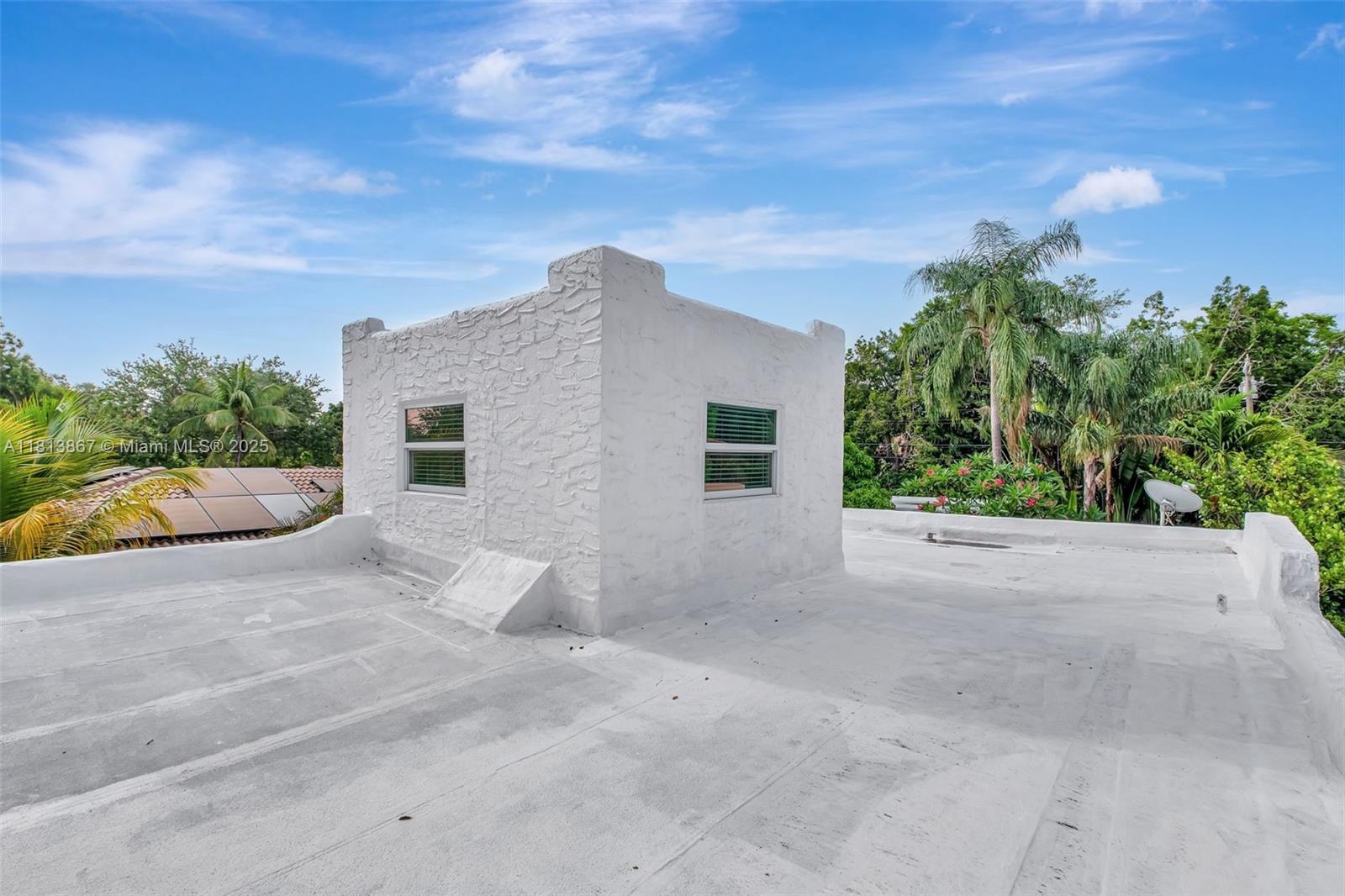 276 NE 90th St, El Portal, Florida image 24