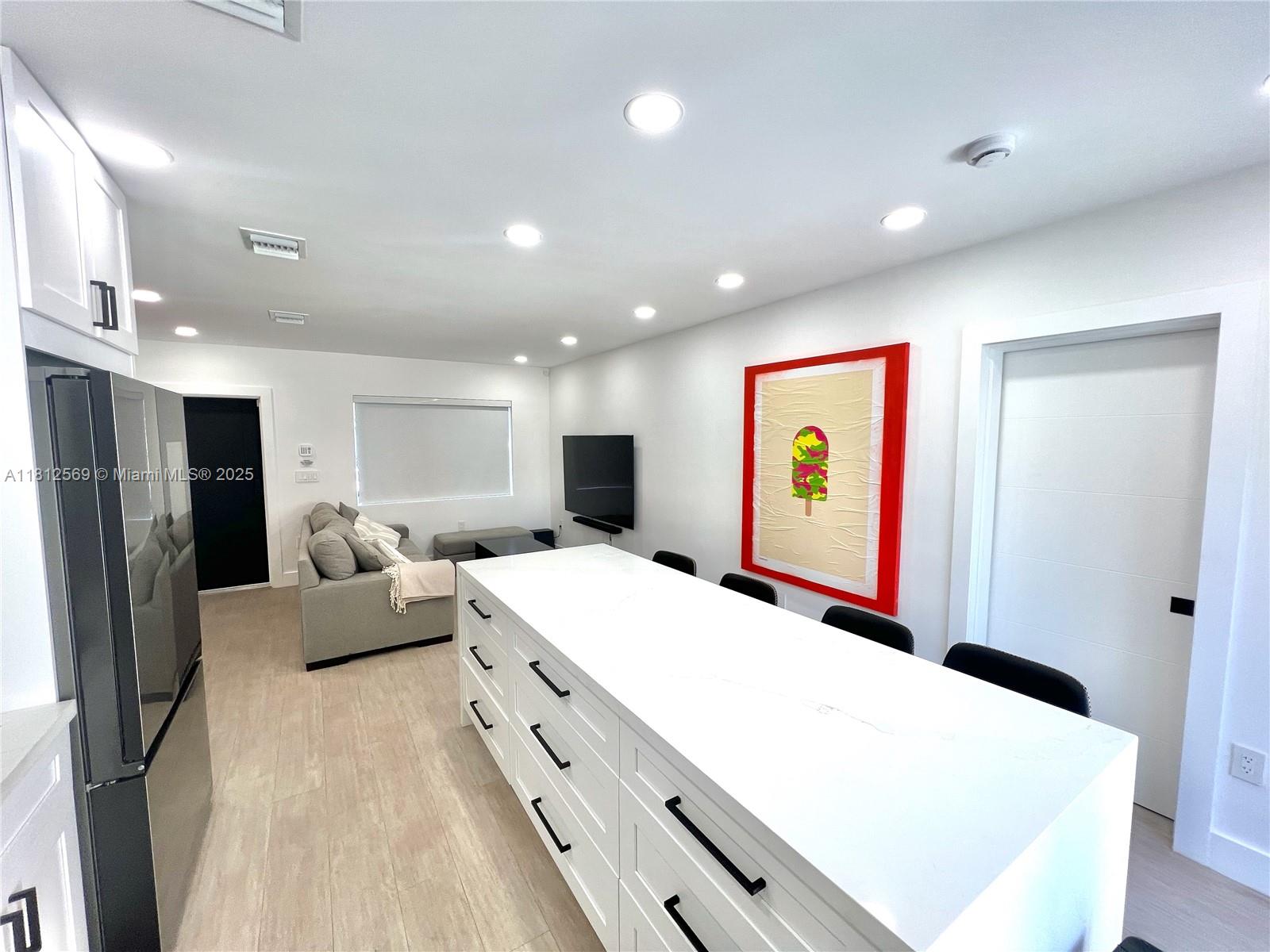 1451 NE 155th Ter, North Miami Beach, Florida image 10