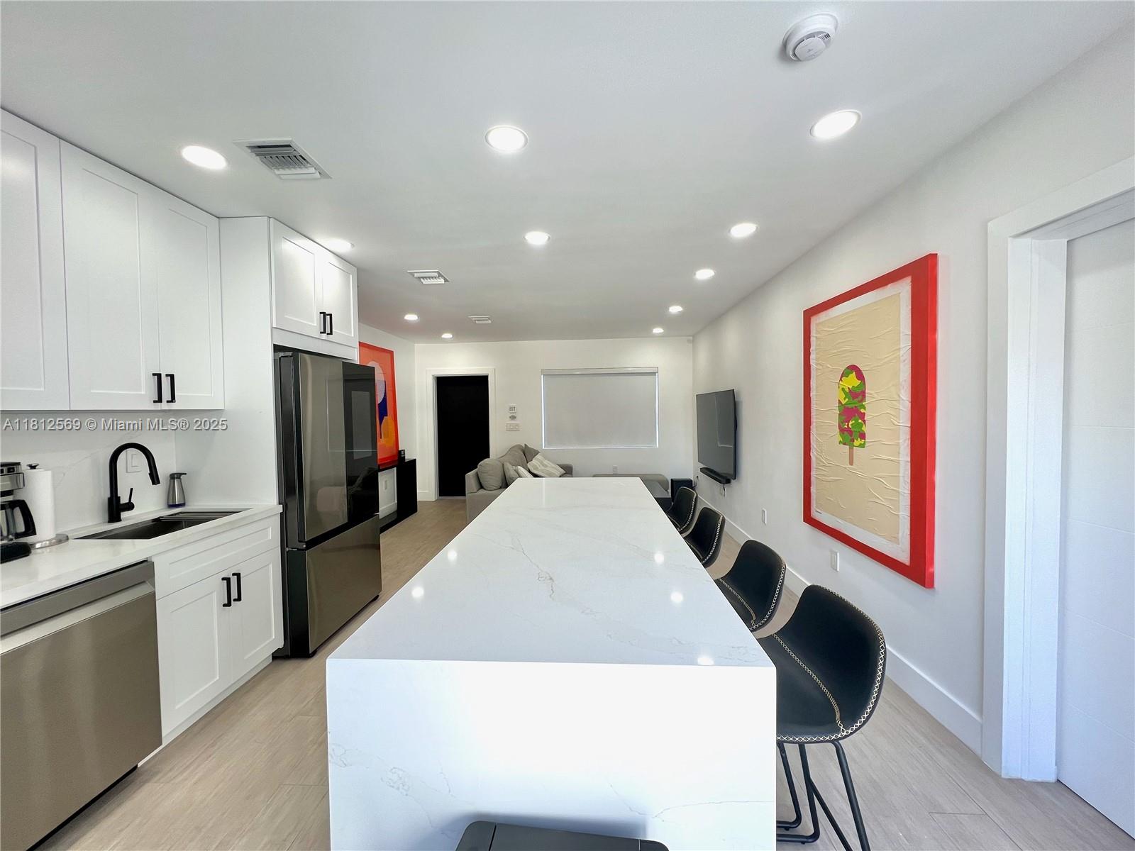 1451 NE 155th Ter, North Miami Beach, Florida image 11