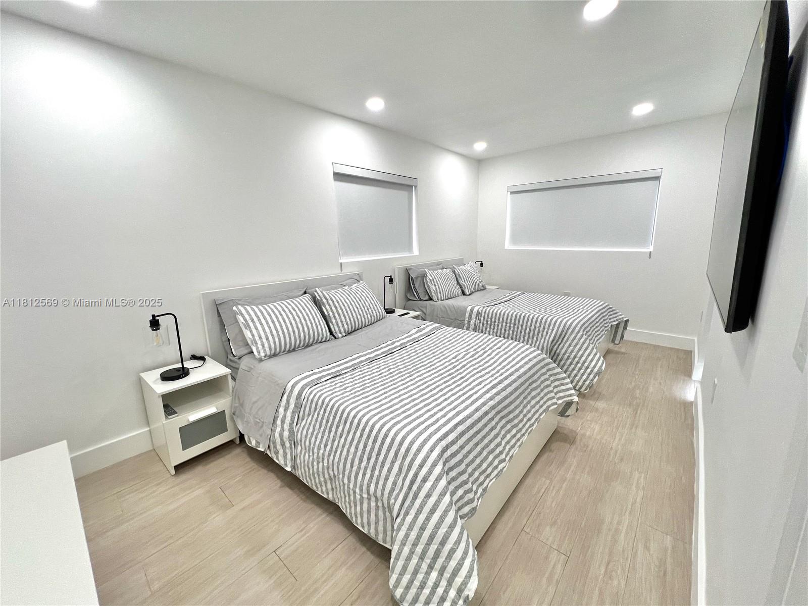 1451 NE 155th Ter, North Miami Beach, Florida image 14