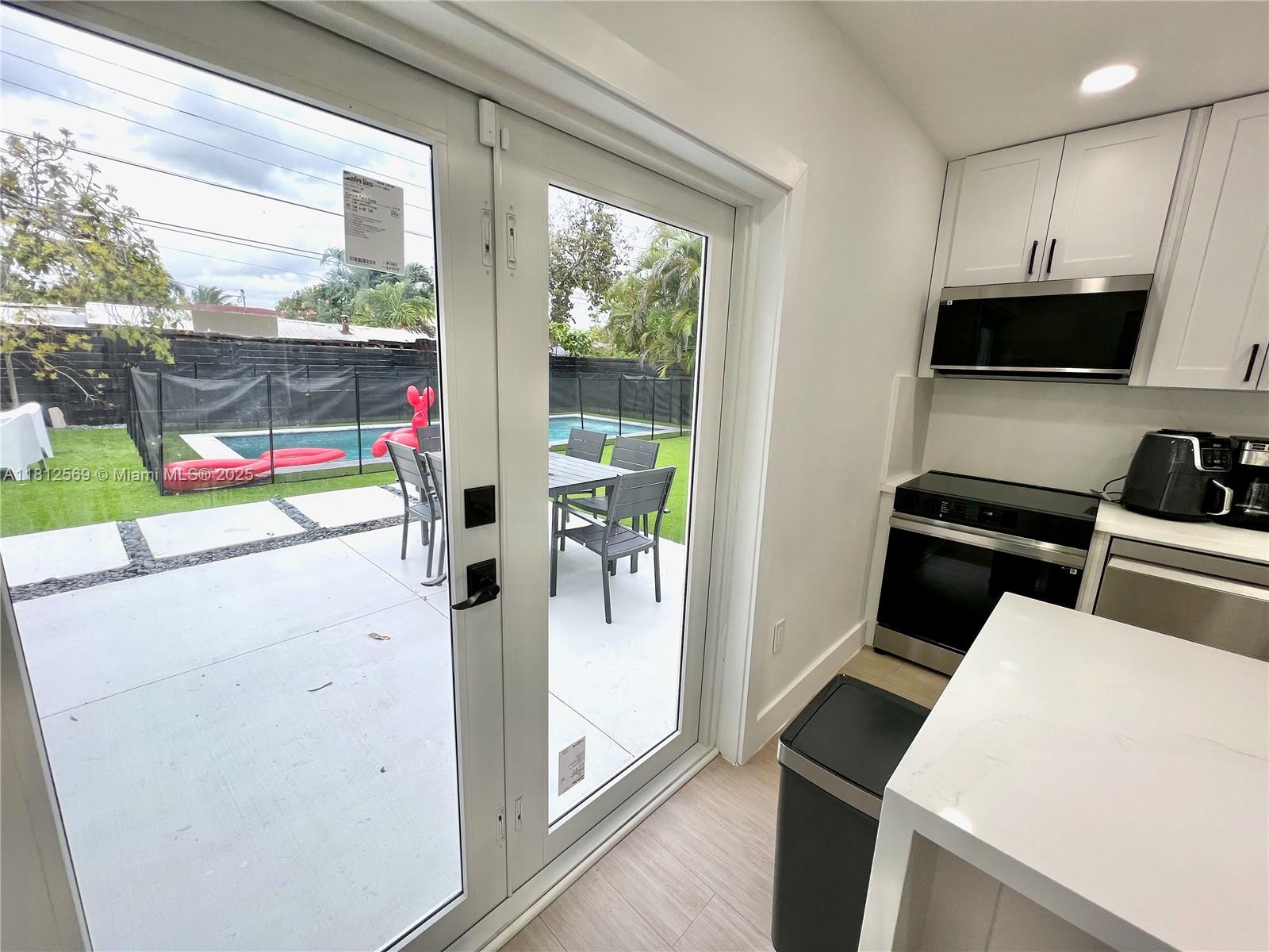 1451 NE 155th Ter, North Miami Beach, Florida image 24