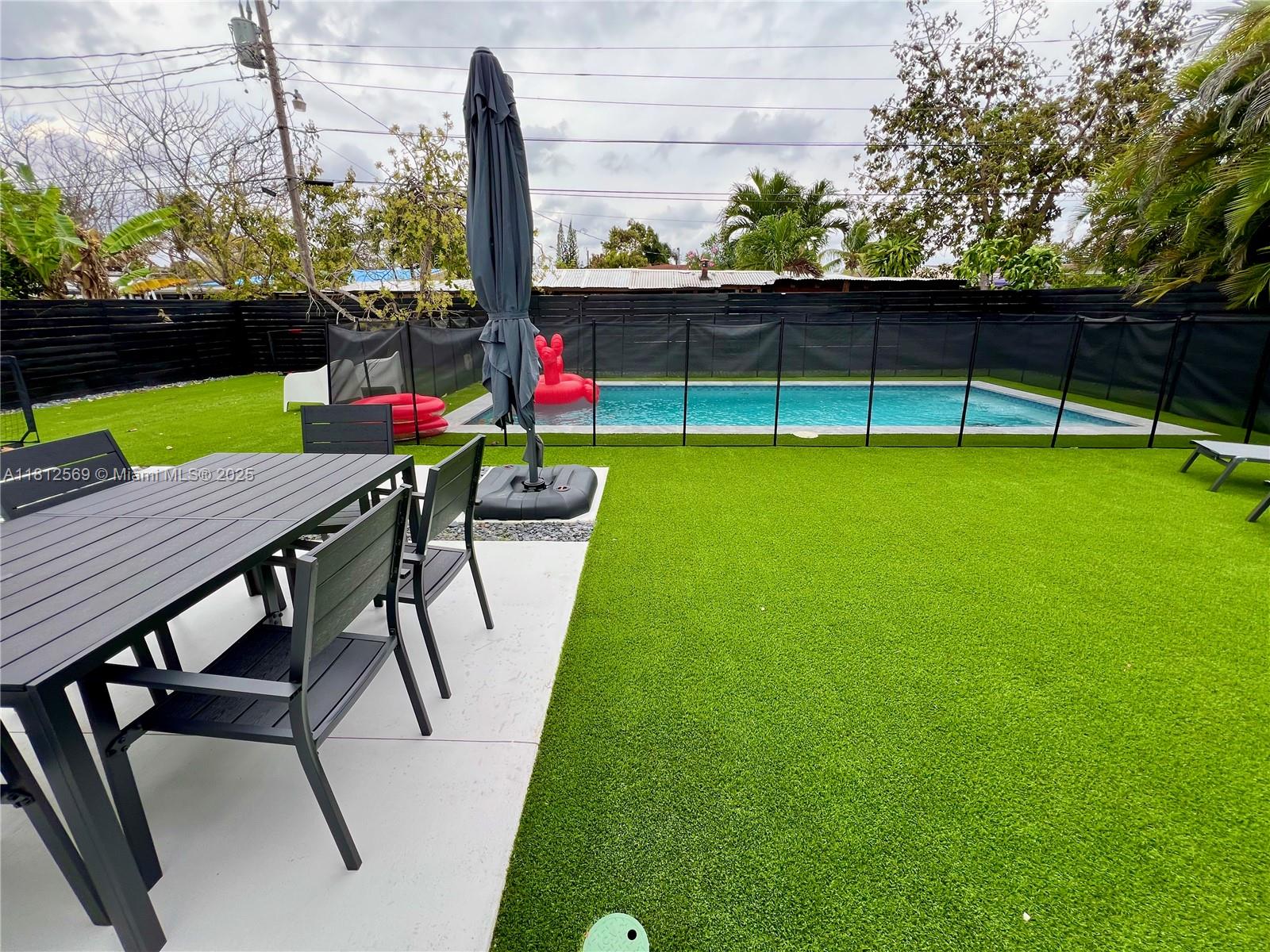 1451 NE 155th Ter, North Miami Beach, Florida image 27