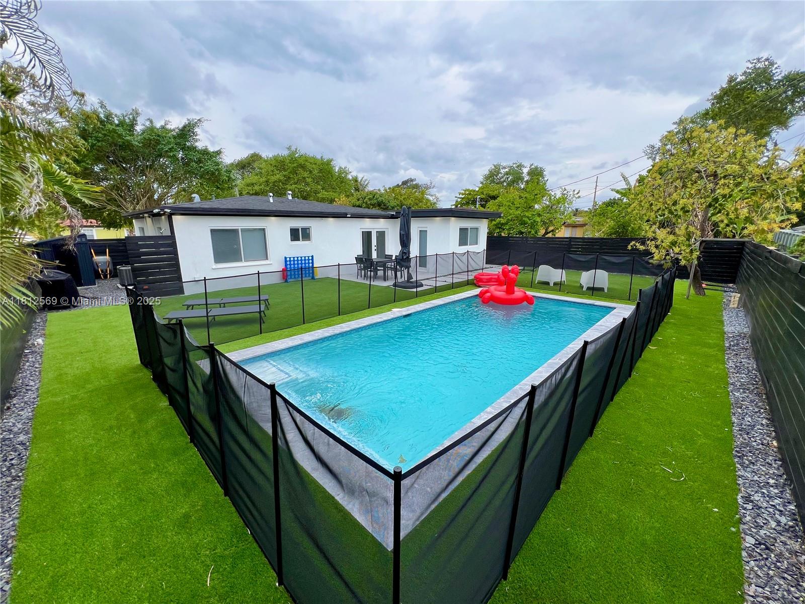 1451 NE 155th Ter, North Miami Beach, Florida image 34