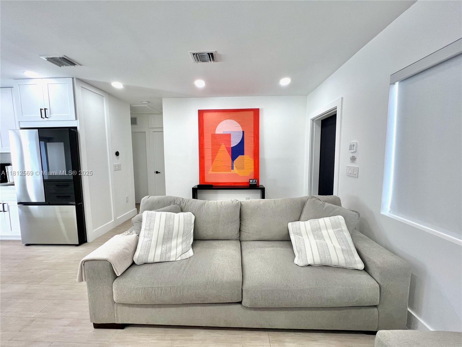 1451 NE 155th Ter, North Miami Beach, Florida image 5