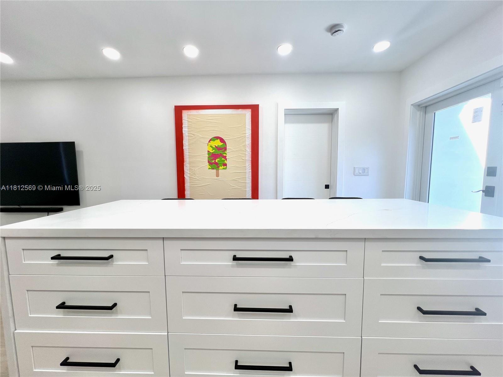 1451 NE 155th Ter, North Miami Beach, Florida image 9