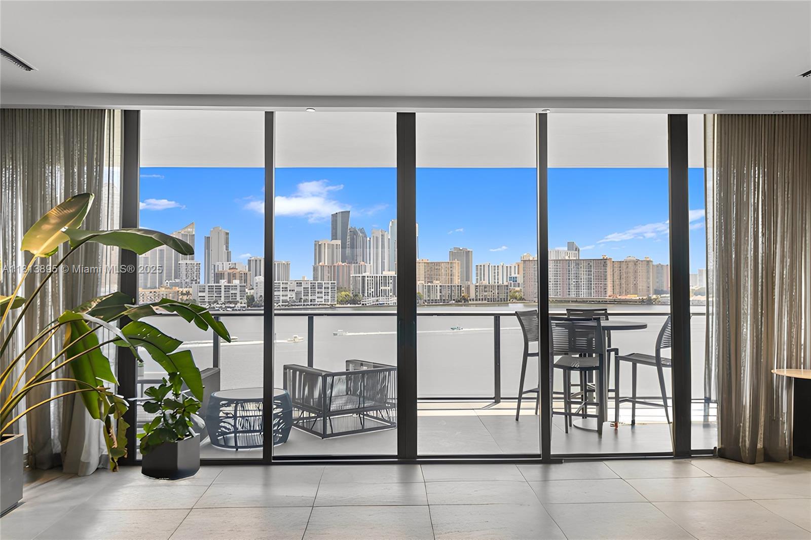 Apartamento en Venta en Aventura, FL