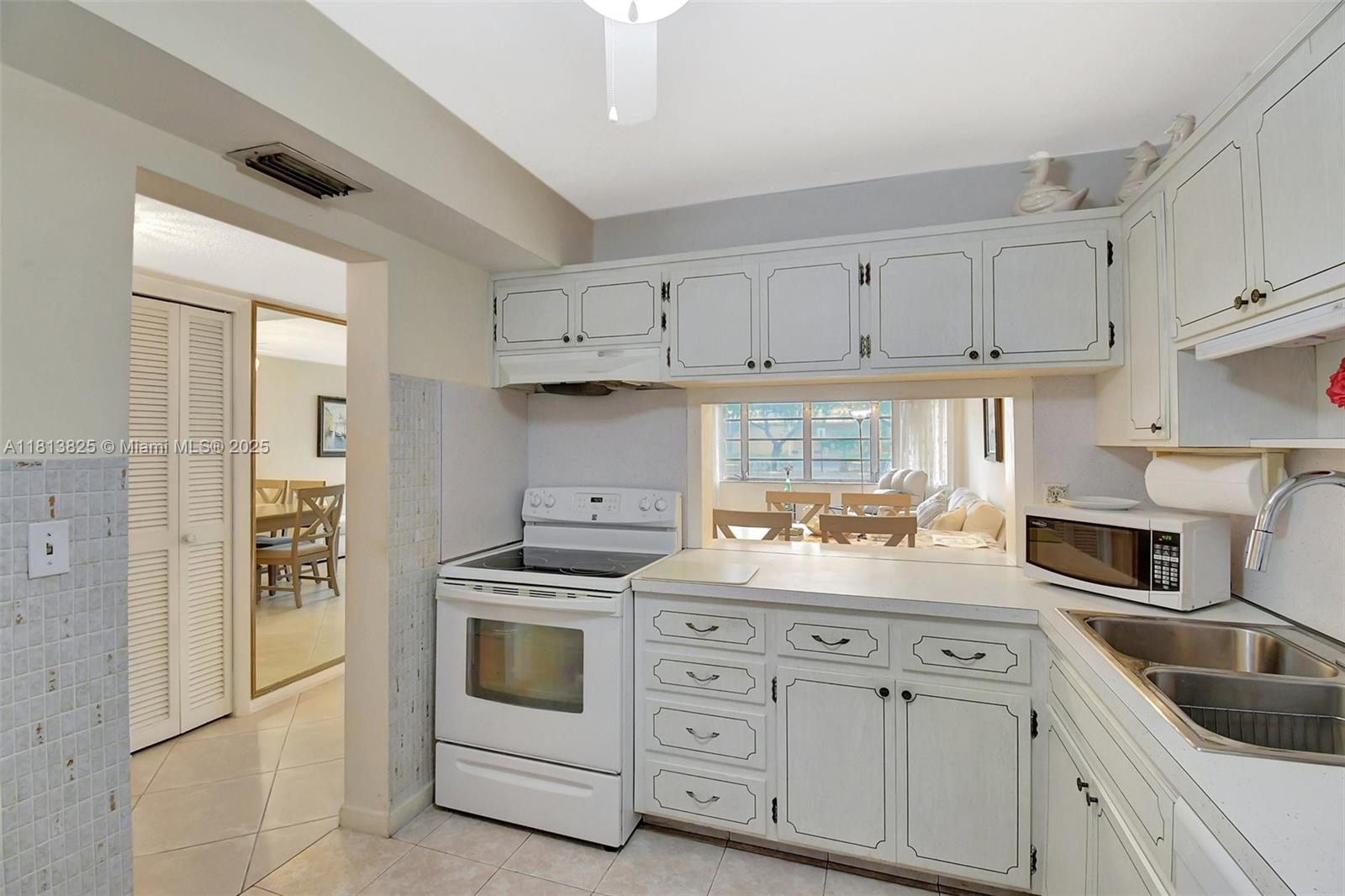 329 SE 3rd St #103R, Hallandale Beach, Florida image 18