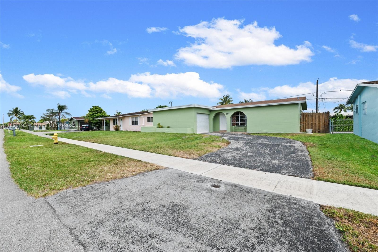 9331 NW 24th Pl, Sunrise, Florida image 2