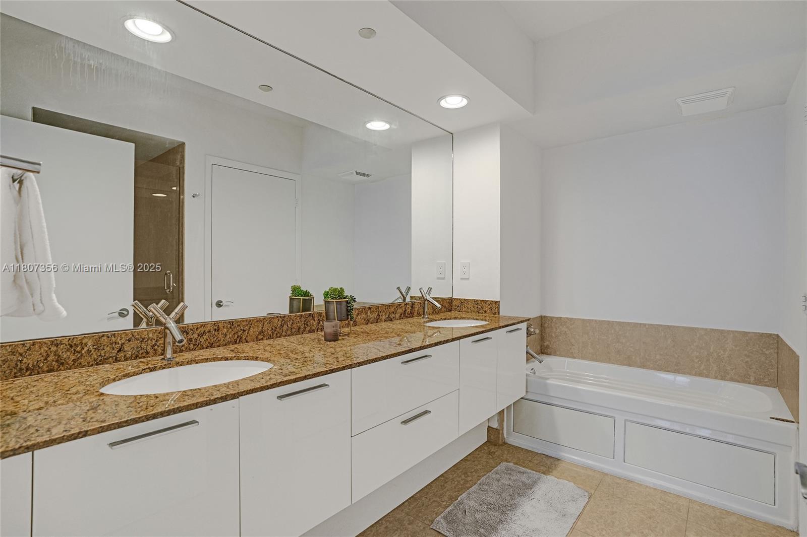 400 Alton Rd #1409, Miami Beach, Florida image 24