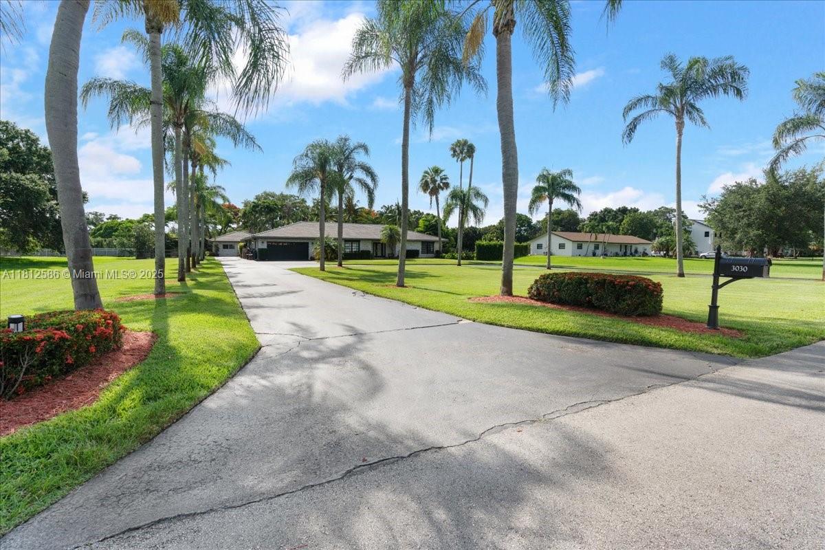 3030 SW 117th Ave, Davie, Florida image 4