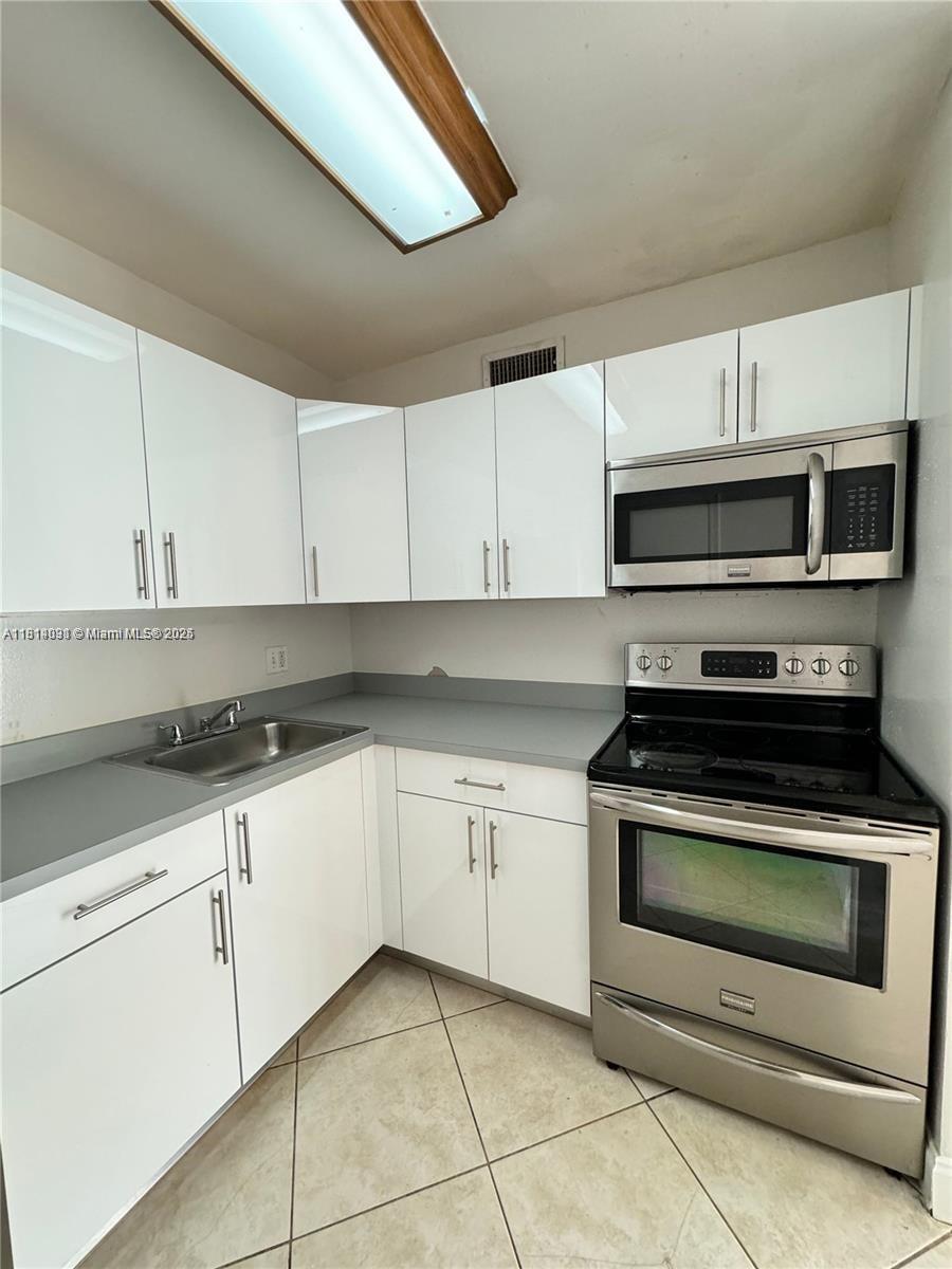 Property photo # 9
