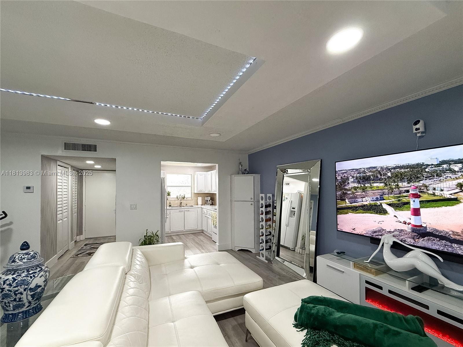 700 Lori Dr #201, Palm Springs, Florida image 2