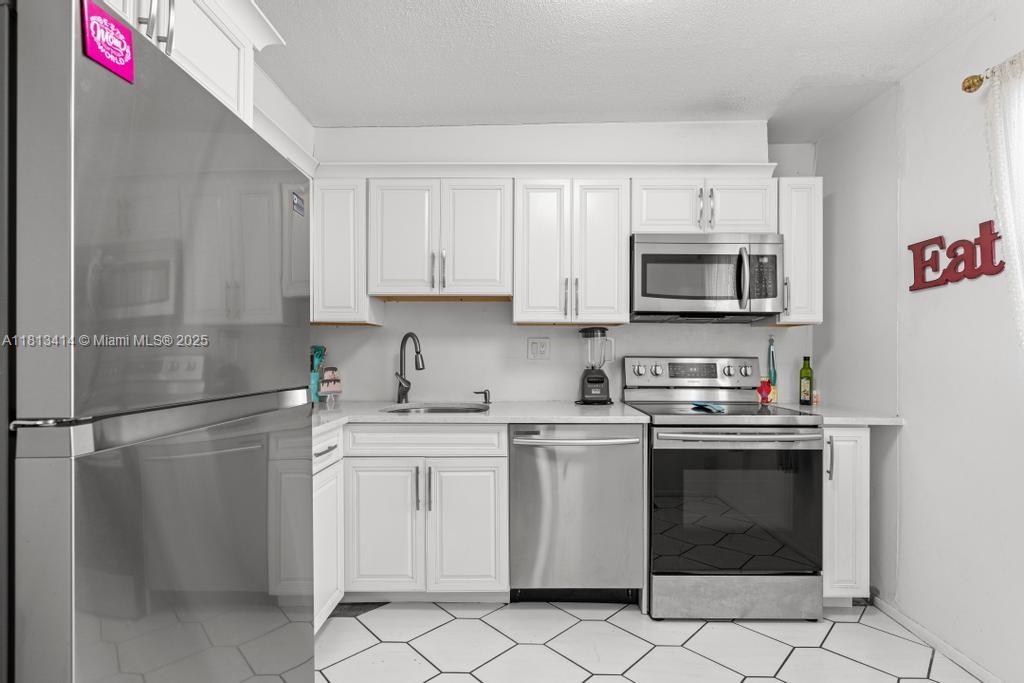 8421 Lagos De Campo Blvd #306T, Tamarac, Florida image 4