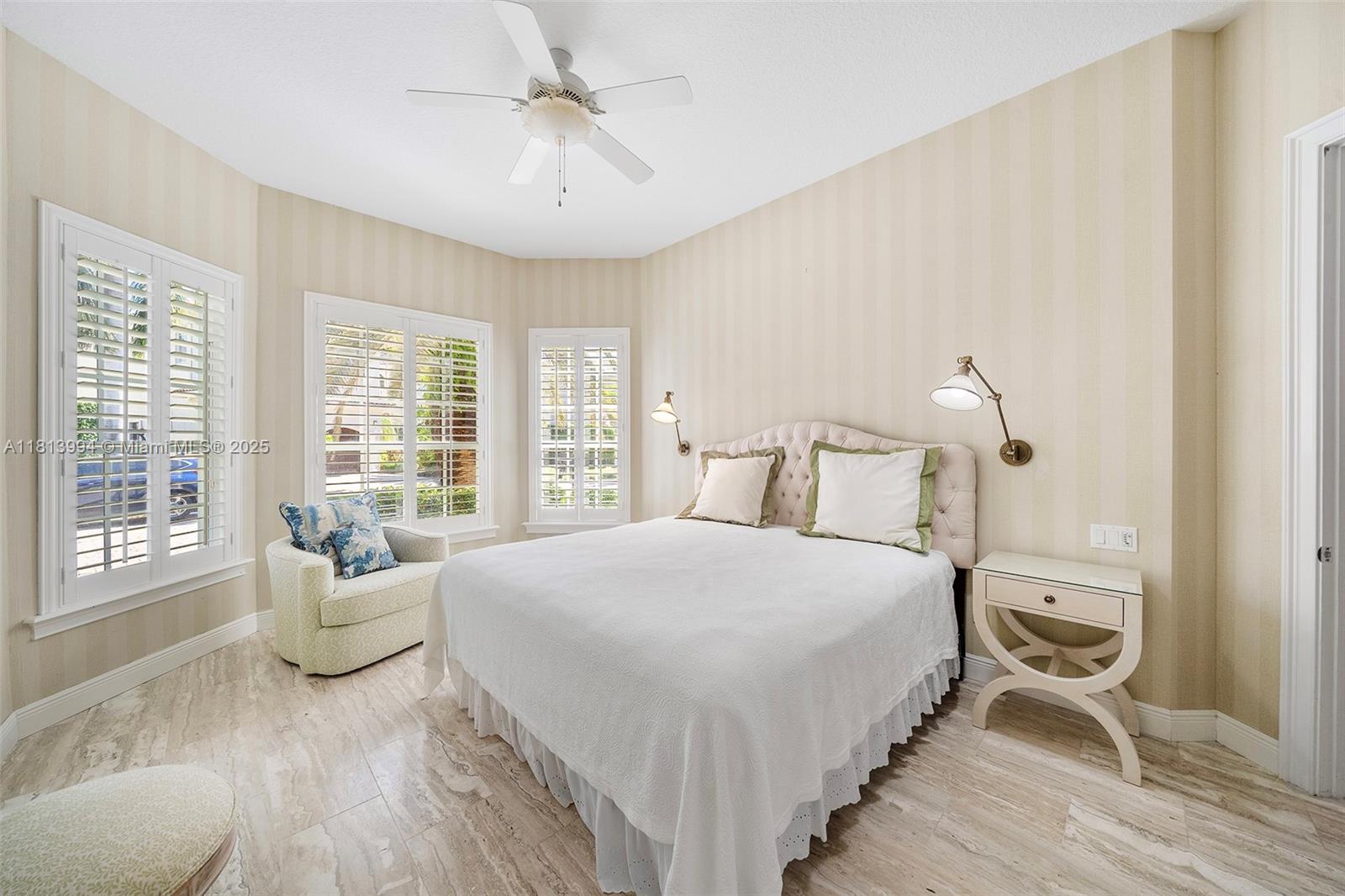 1445 Commodore Way, Hollywood, Florida image 33