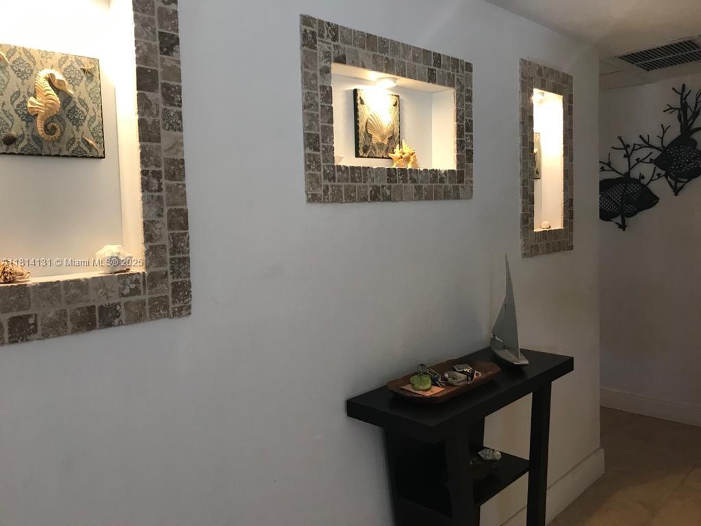 320 S Surf Rd #305, Hollywood, Florida image 13