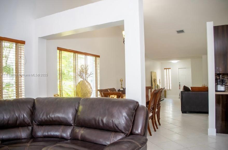 1353 Majesty Ter, Weston, Florida image 10
