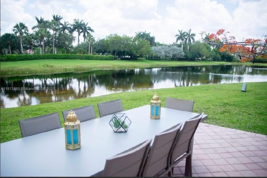 1353 Majesty Ter, Weston, Florida image 32