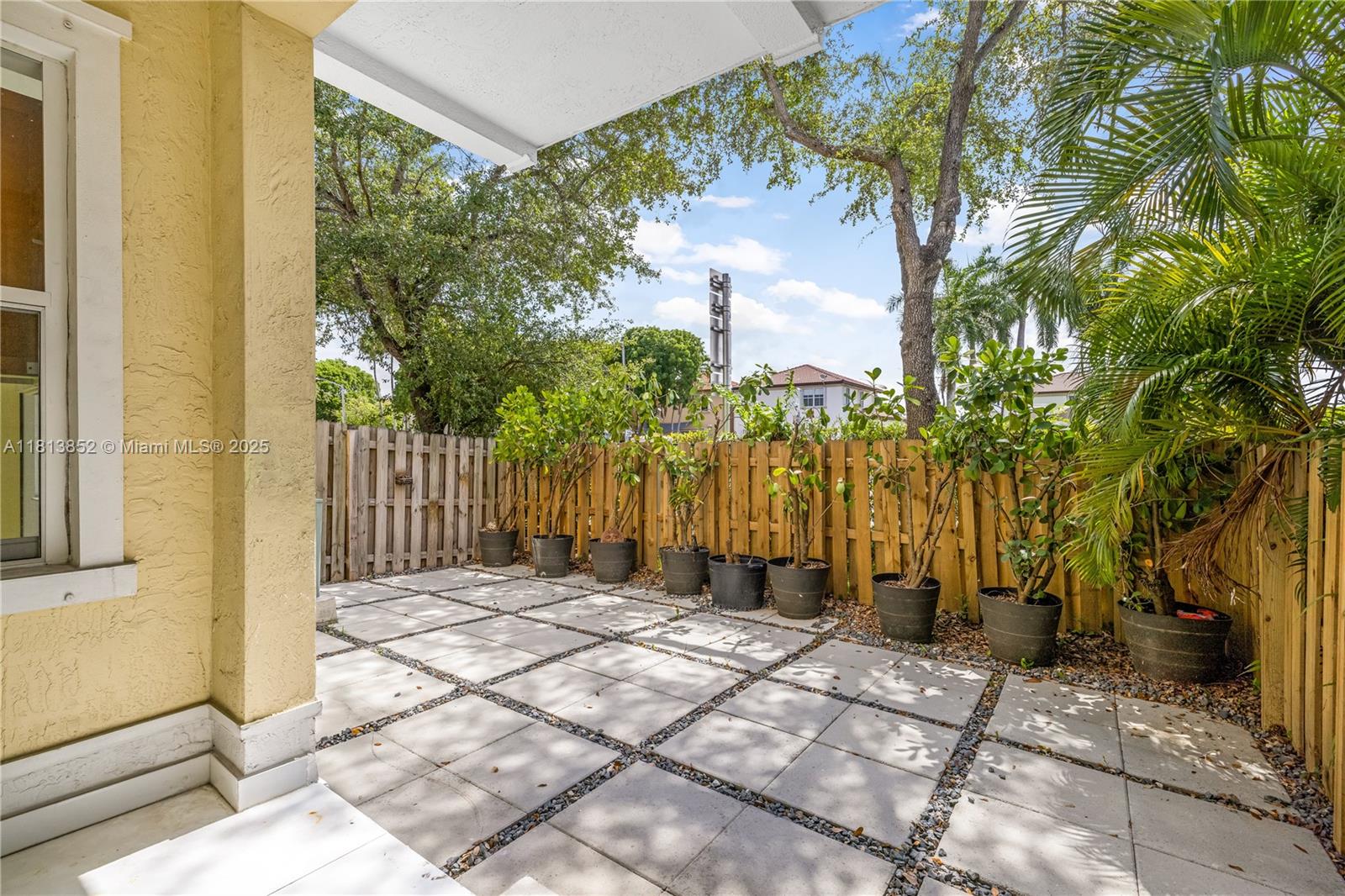 7411 NW 114th Ct, Doral, Florida image 7