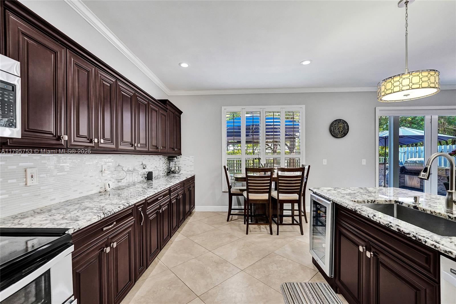 16331 SW 23rd St, Miramar, Florida image 14