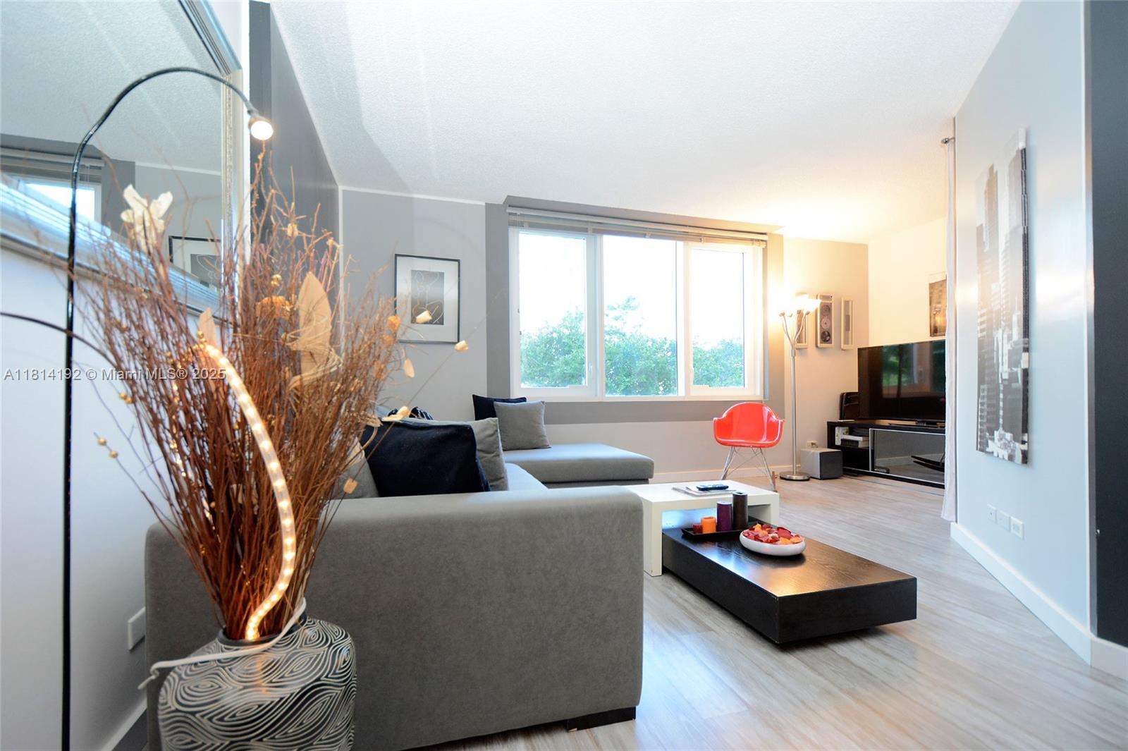 Property photo # 9