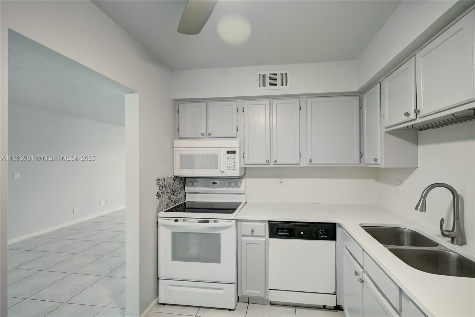 9965 Pineapple Tree Dr #203, Boynton Beach, Florida image 10