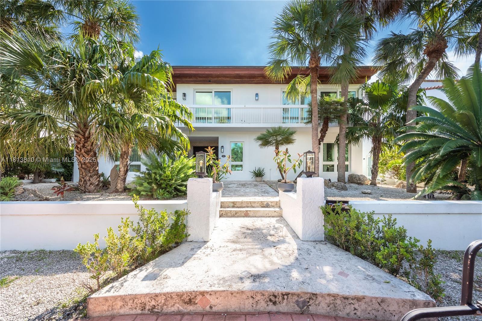 225 Harbor Dr Key Biscayne, FL 33149