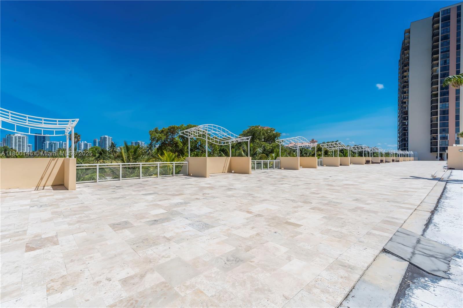 20379 W Country Club Dr #1237, Aventura, Florida image 23