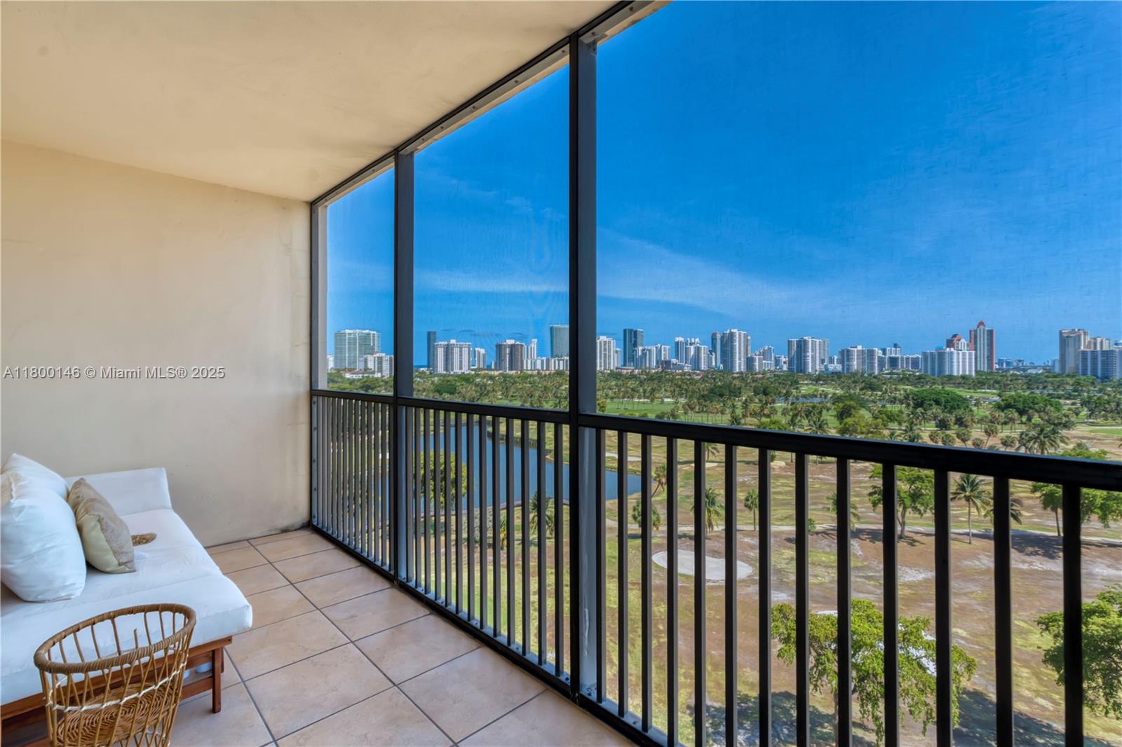 20379 W Country Club Dr #1237, Aventura, Florida image 8