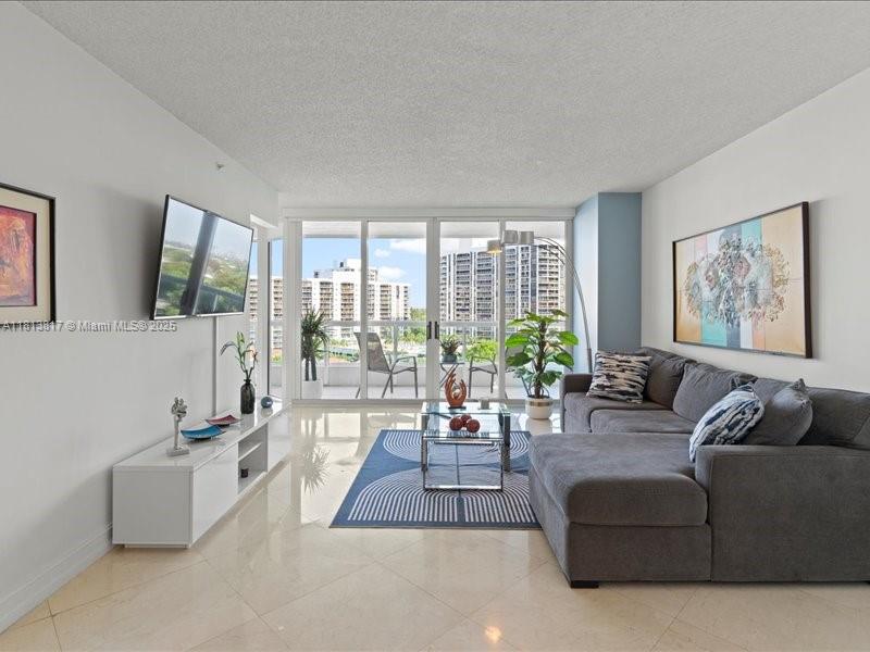 21055 Yacht Club Dr #1007, Aventura, Florida image 1