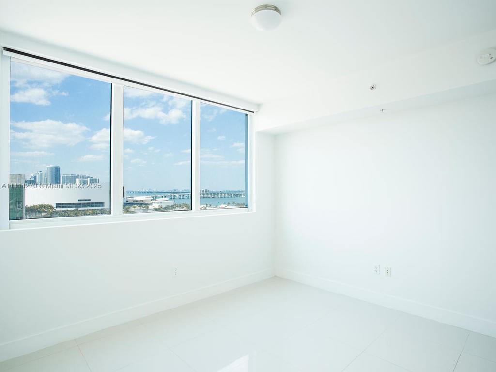 244 Biscayne Blvd #1002, Miami FL 33132