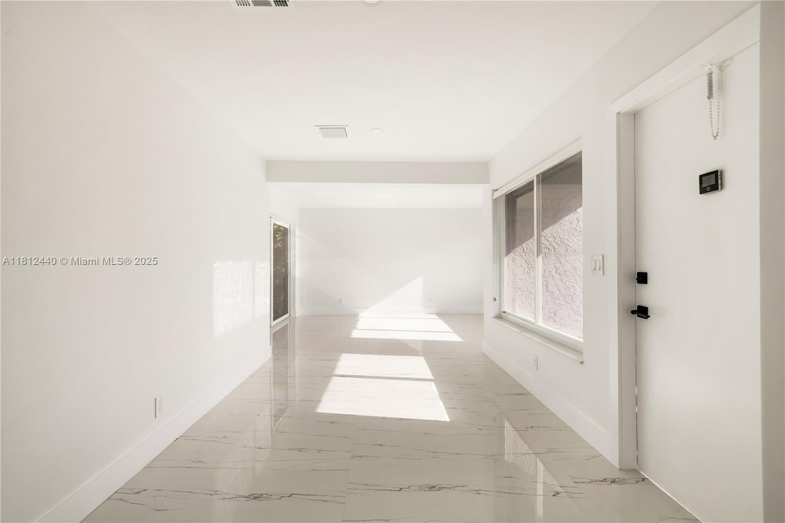 2111 NE 14th Ct, Hollywood, Florida image 13