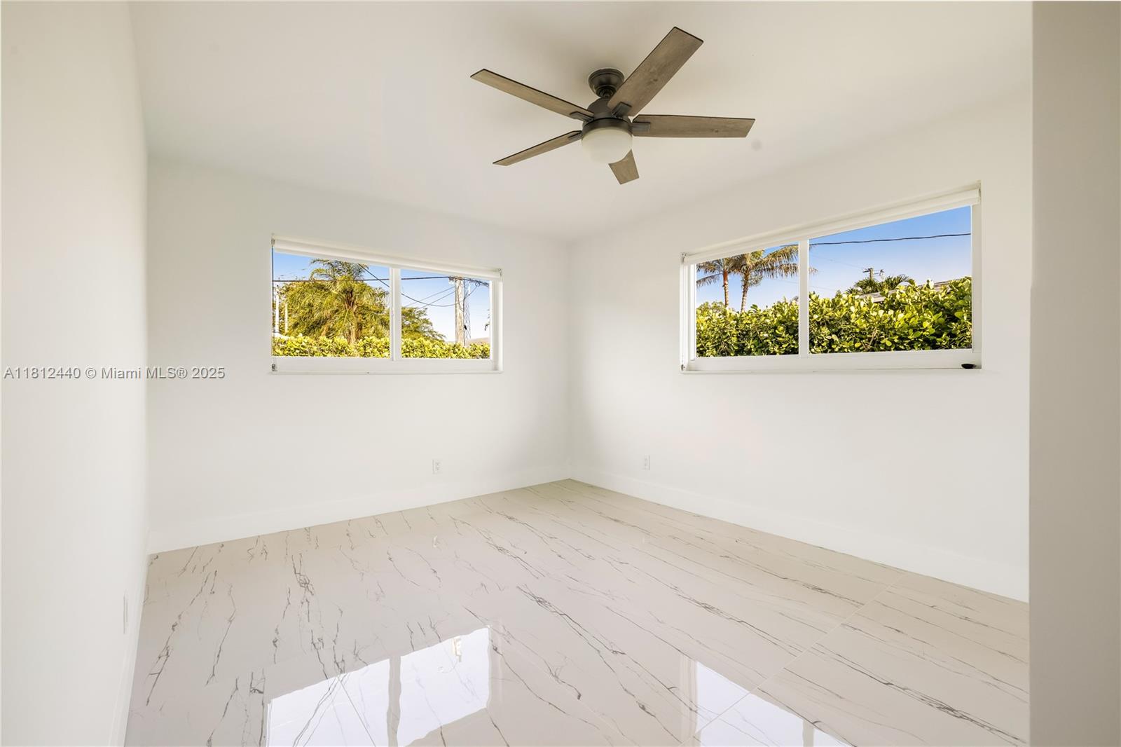 2111 NE 14th Ct, Hollywood, Florida image 26
