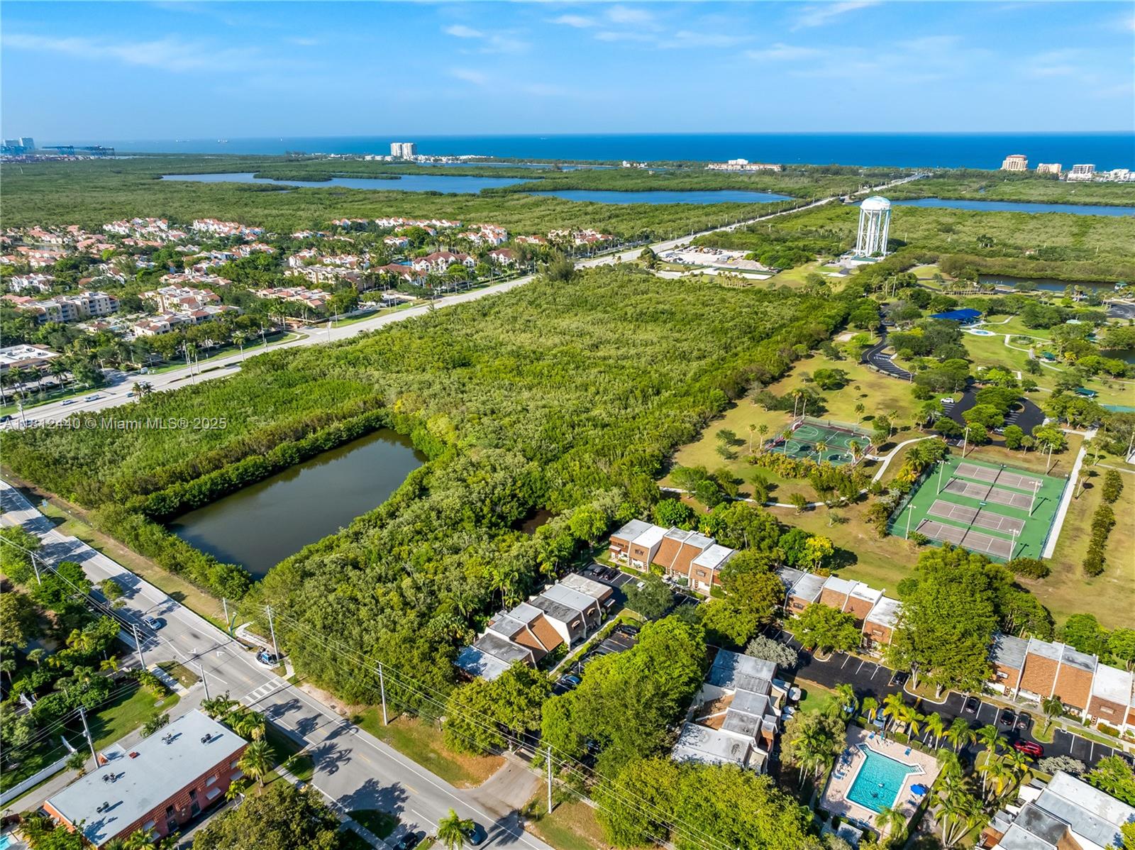 2111 NE 14th Ct, Hollywood, Florida image 5