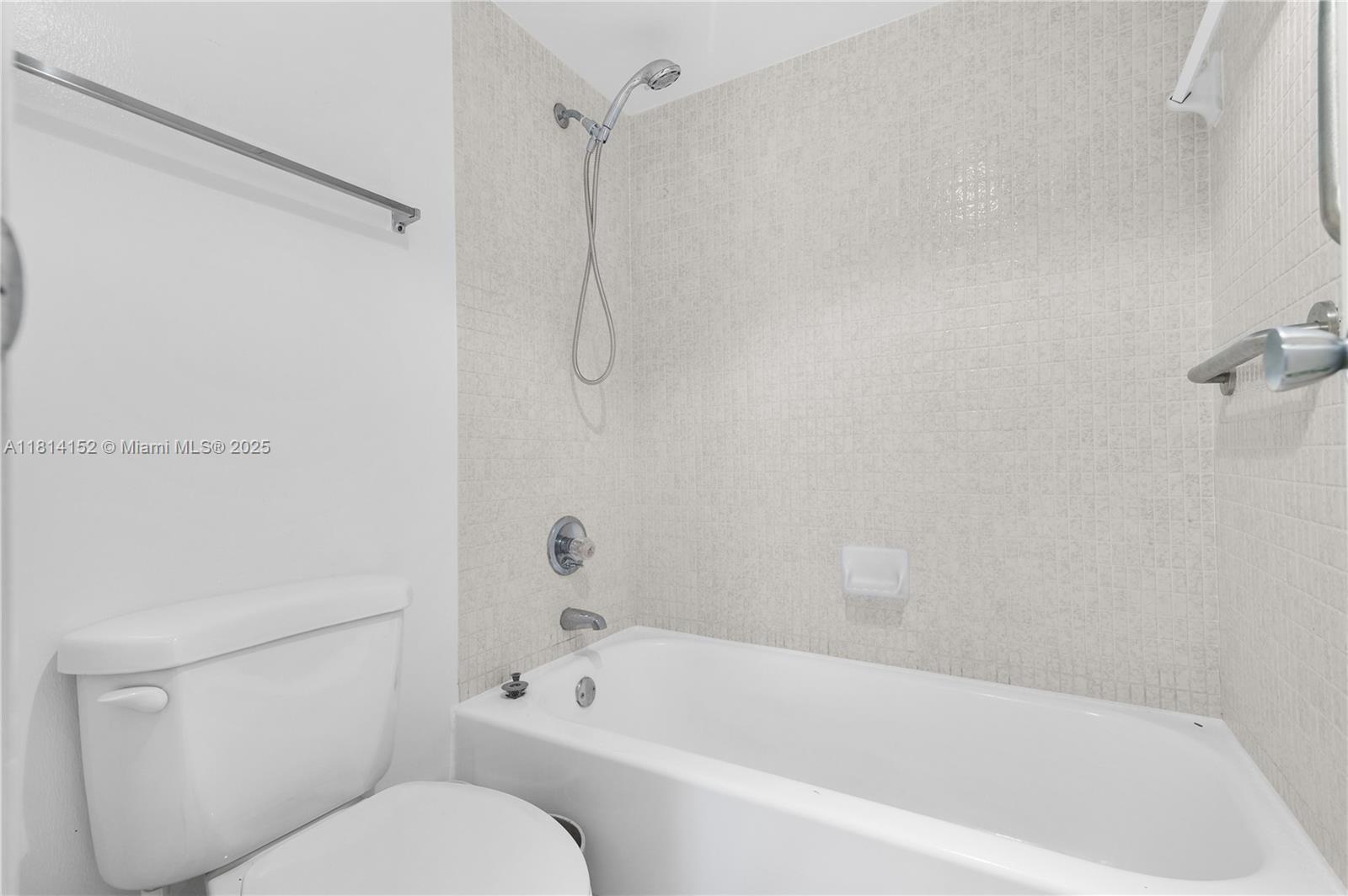 Residential, Aventura, Florida image 10