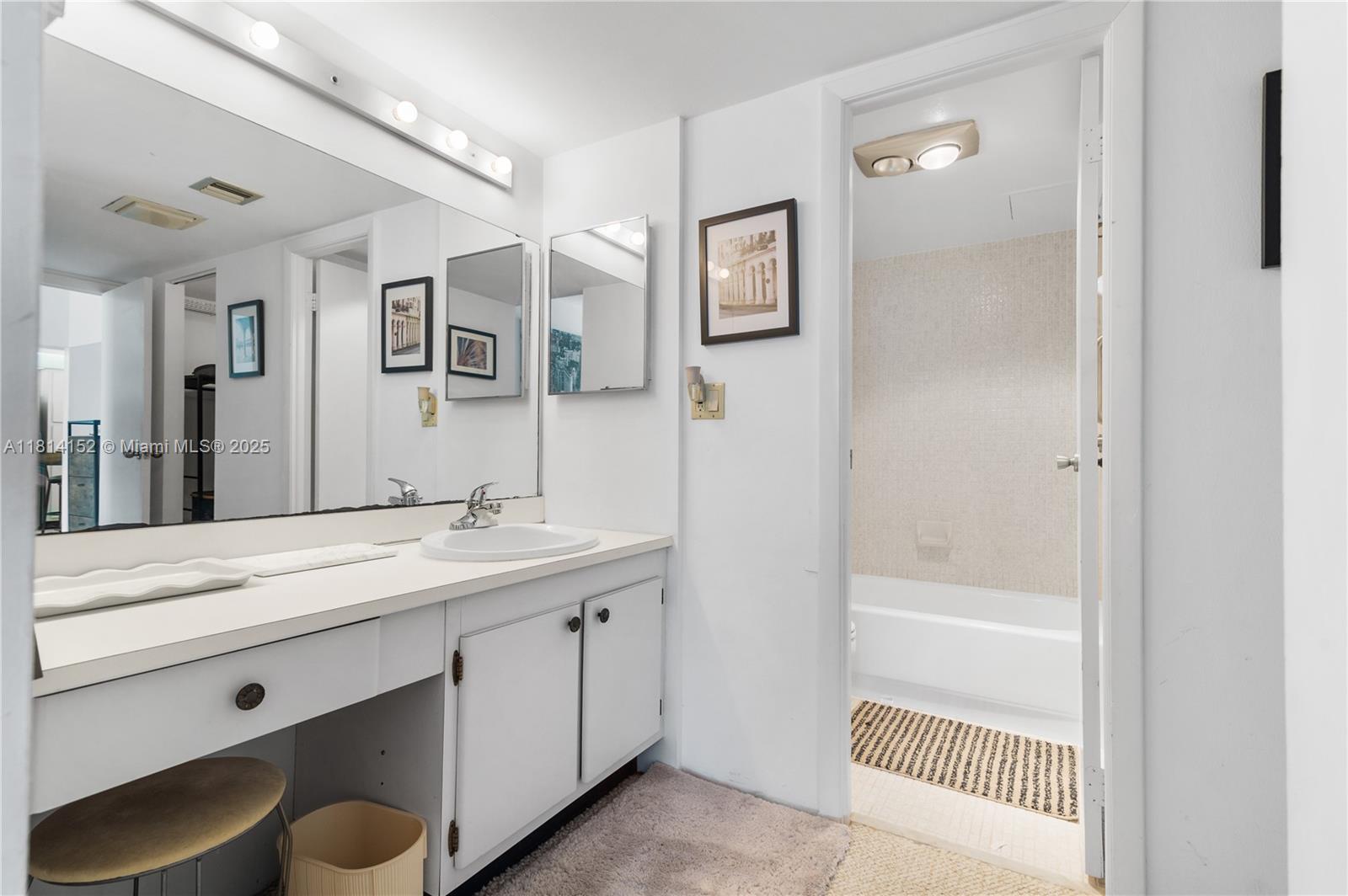 Residential, Aventura, Florida image 9