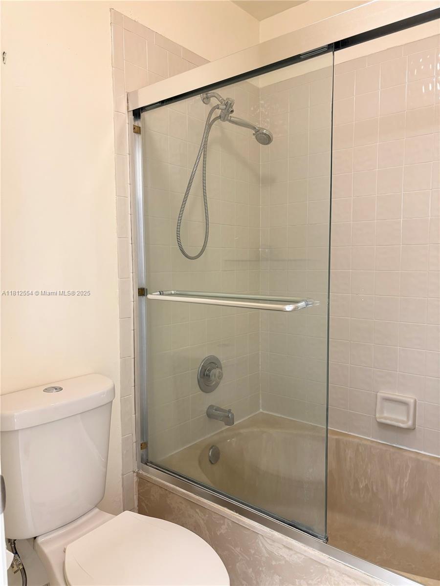 3564 Magellan Cir #213-1, Aventura, Florida image 15