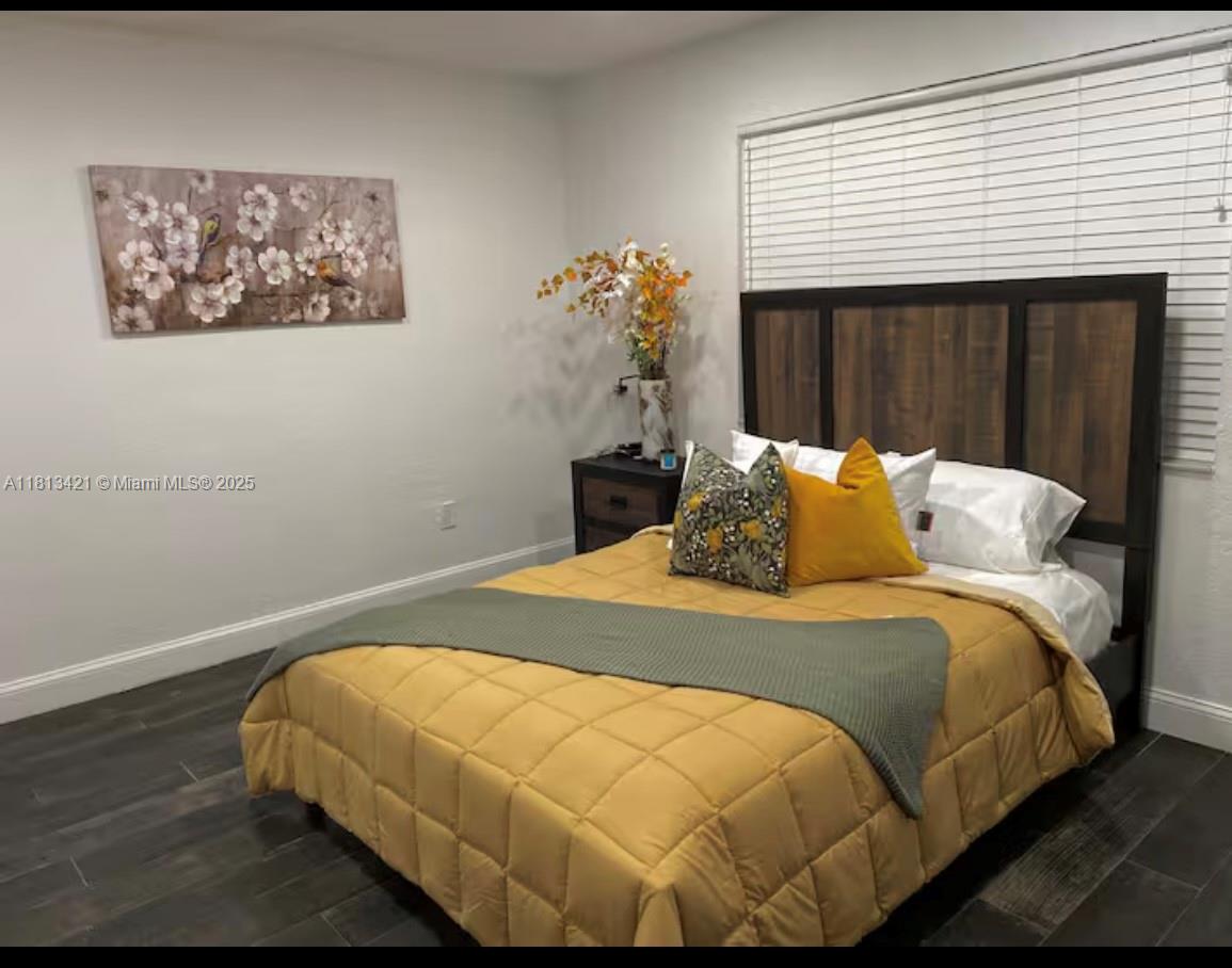 100 NW 8th Ave, Hallandale Beach, Florida image 1