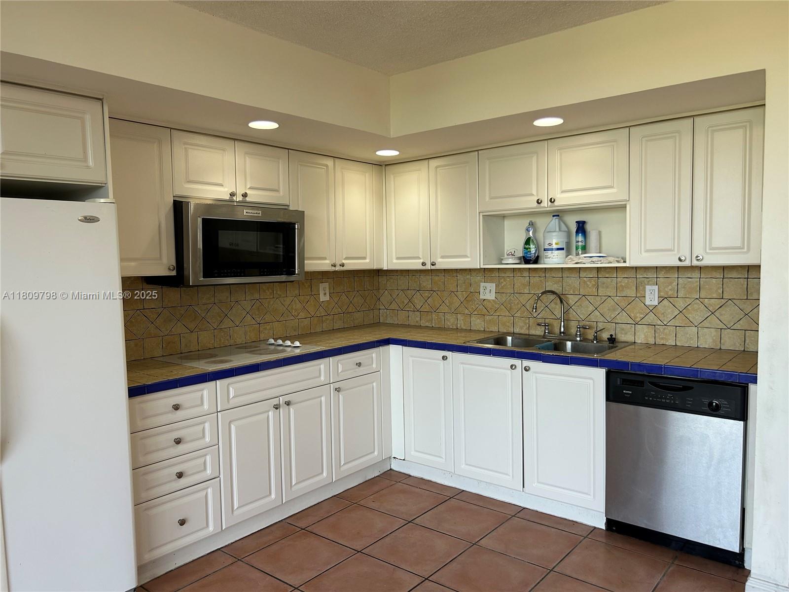 Property photo # 9
