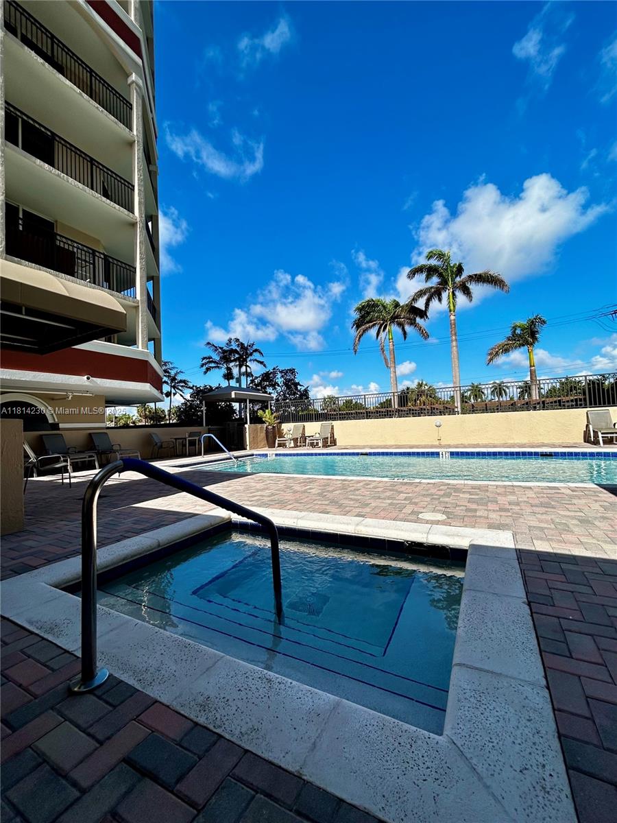 2001 N Ocean Blvd #701, Fort Lauderdale, Florida image 7