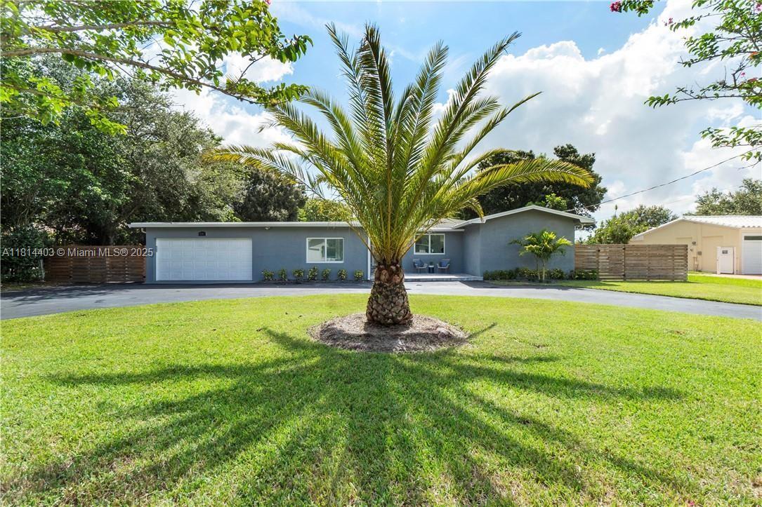 224 E Acre Dr, Plantation, Florida image 2