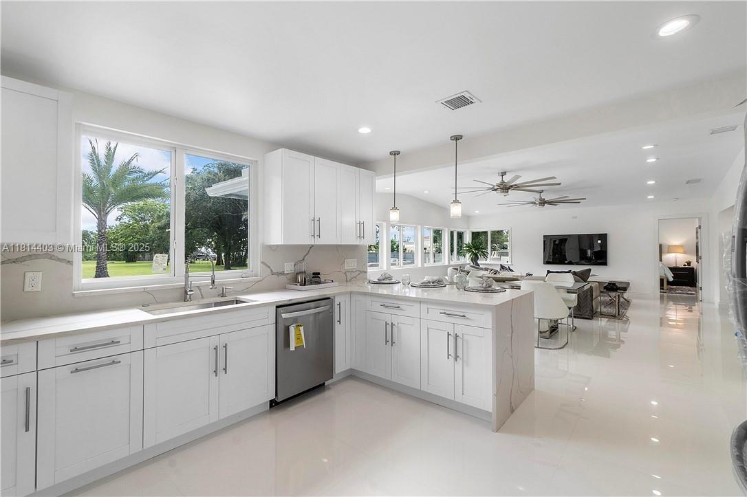 224 E Acre Dr, Plantation, Florida image 21